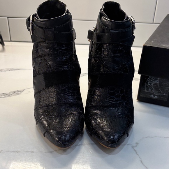 TALLIA Textured Black Ankle Boots - Picture 1 of 7